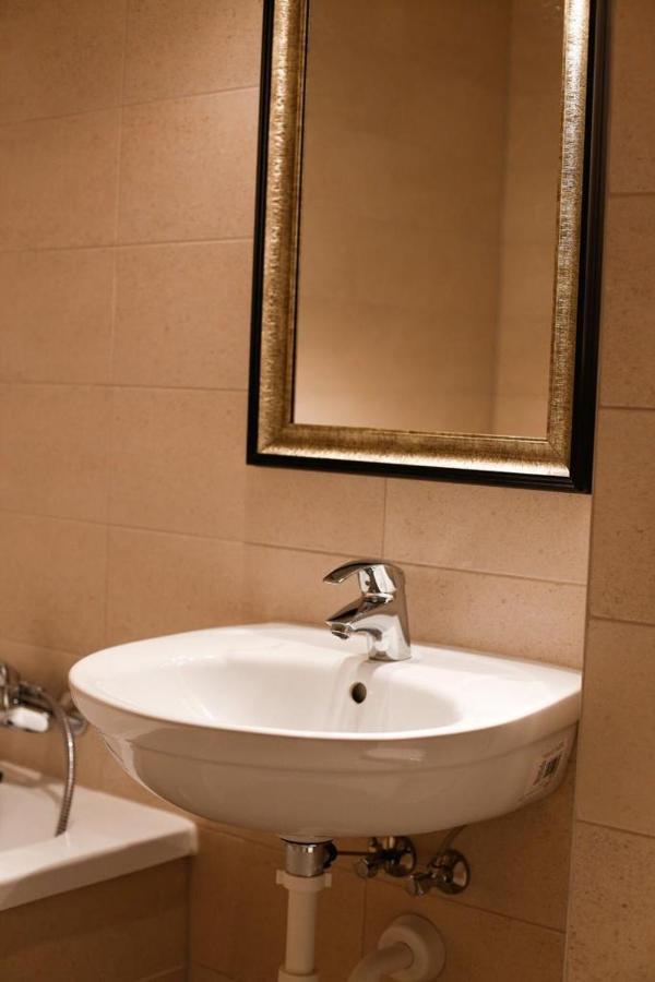 Apartament Safir Braşov Esterno foto